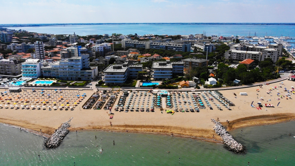 PRIVAT STRAND "DOGGY BEACH" VORNE RES.MARE - agentur ATLANTIDE 