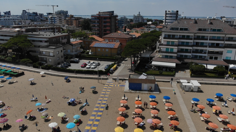 WIR HABEN WOHNUNG VORNE FREIE STRAND - agentur ATLANTIDE